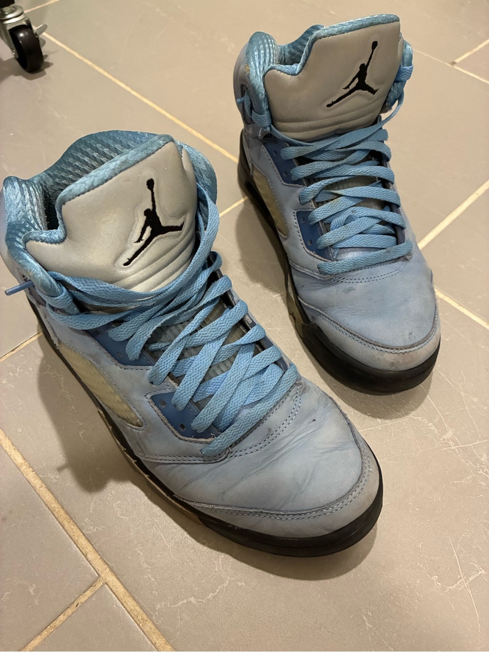 Air Jordan 5 UNC University Blue Sneakers Men's Size 8.5
